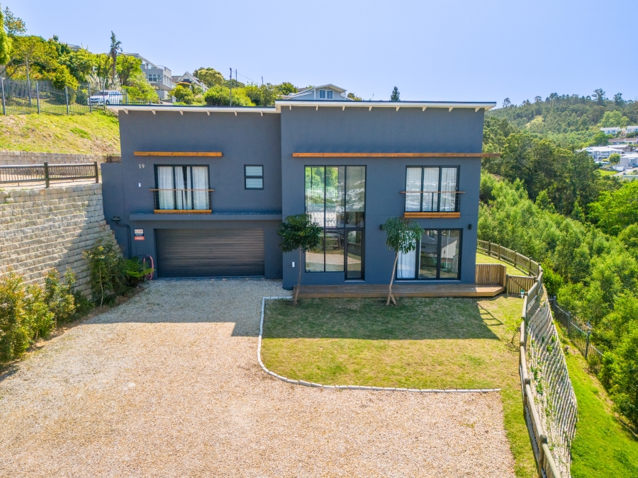 3 Bedroom Property for Sale in Knysna Central Western Cape